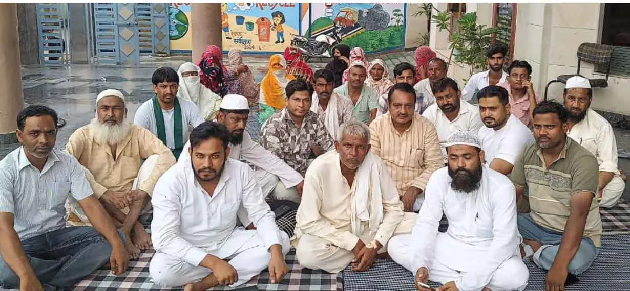 भूख हड़ताल पर बैठे एक और सभासद की तबीयत बिगड़ी