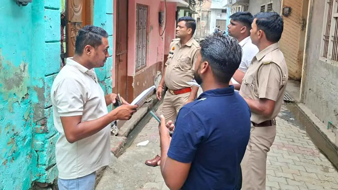 बिजली चोरी के आरोपियों को तामील कराए जुर्माना नोटिस