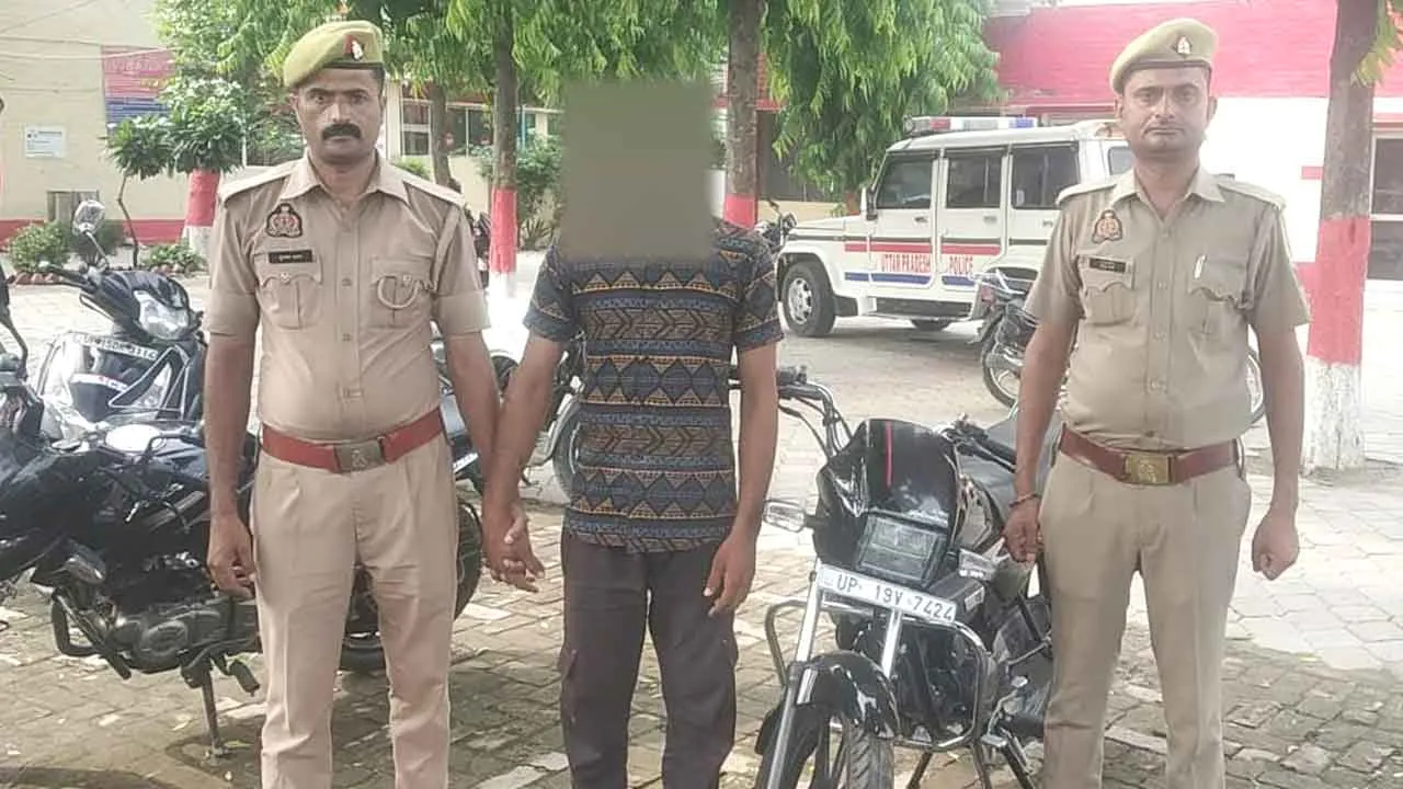 युवती के अपहरण के षड्यंत्र में शामिल आरोपी गिरफ्तार, बाइक बरामद