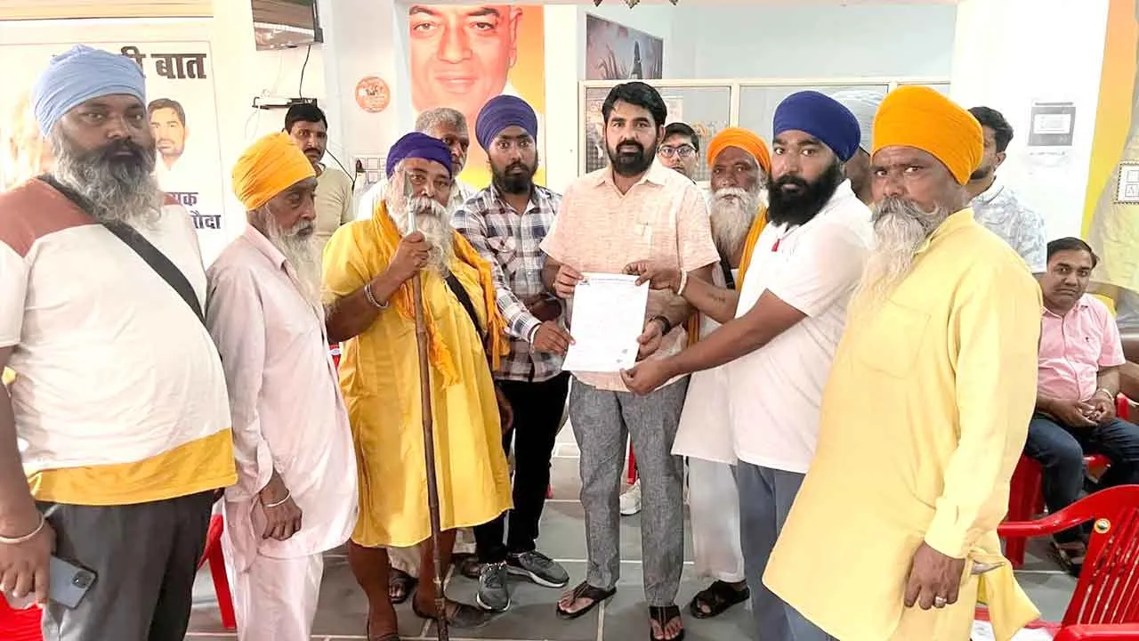 वार्ड न 3 में गंदगी का आलम, न निकासी व न सफाई की व्यवस्था