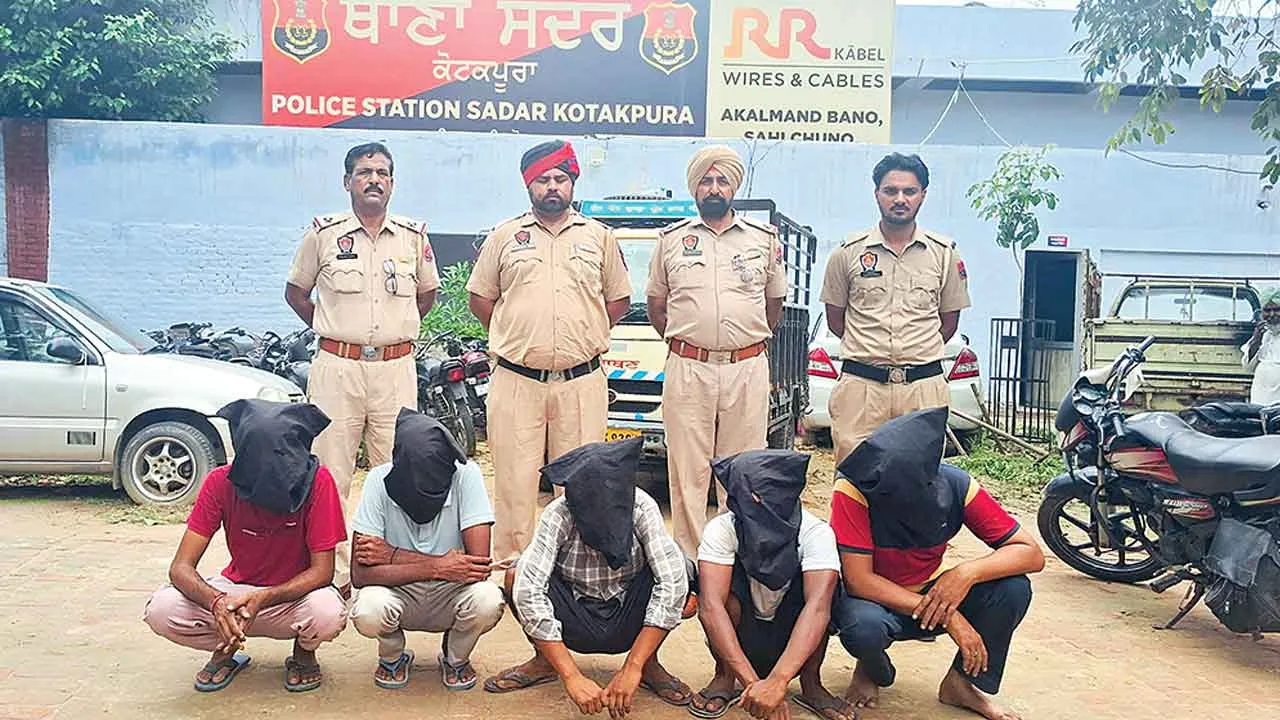 फरीदकोट पुलिस ने लूट की साजिश रच रहे गिरोह को दबोचा, हथियार बरामद