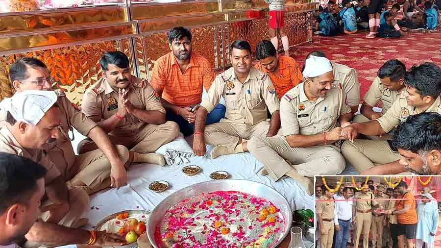 Kanwar Yatra: संभलहेड़ा पुलिस चौकी के निकट कांवड़ सेवा शिविर का भव्य शुभारंभ