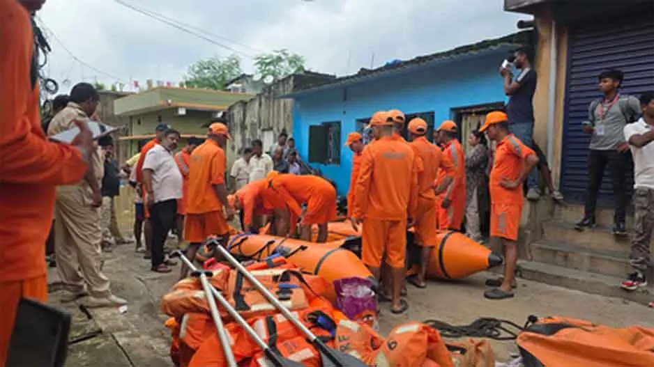 Jamshedpur Flood: जमशेदपुर में बस्तियां डूबी, एनडीआरएफ ने चलाया रेस्क्यू ऑपरेशन
