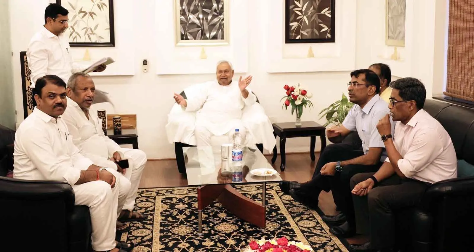 Bihar Pension Scheme 2025: पेंशनधारियों को मिली सौगात! सीएम आज करेंगे 1227 करोड़ रुपये ट्रांसफर