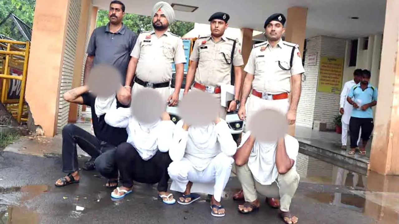 साइबर ठगी गिरोह का भंडाफोड़, चार गिरफ्तार