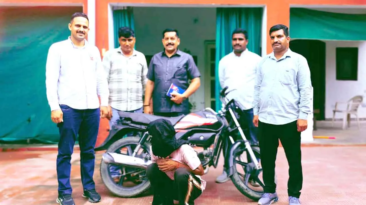 Motorcycle Thief Arrested: सीआईए रतिया व एंटी व्हीकल थेफ्ट यूनिट को मिली सफलता