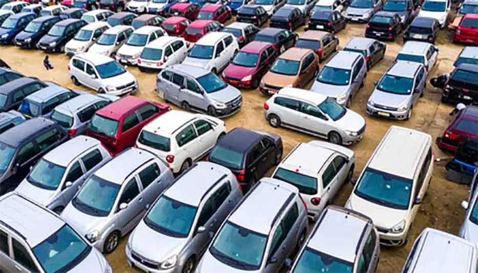 Used car market India 2025: नई कारों की तुलना में दोगुनी रफ्तार से बिक रही पुरानी कारें: रिपोर्ट