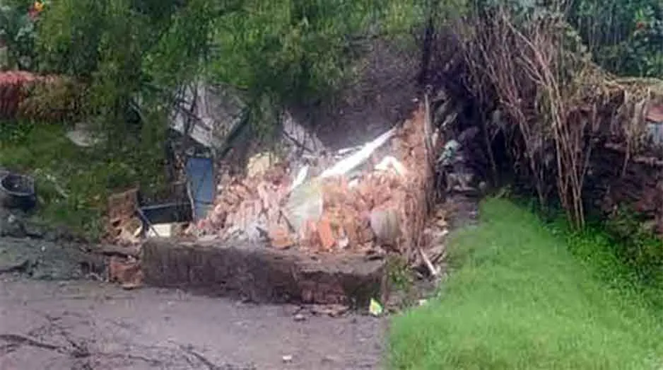 Dhanbad land subsidence: धनबाद में भू-धंसान, घर जमींदोज, कई जगहों पर फटी धरती