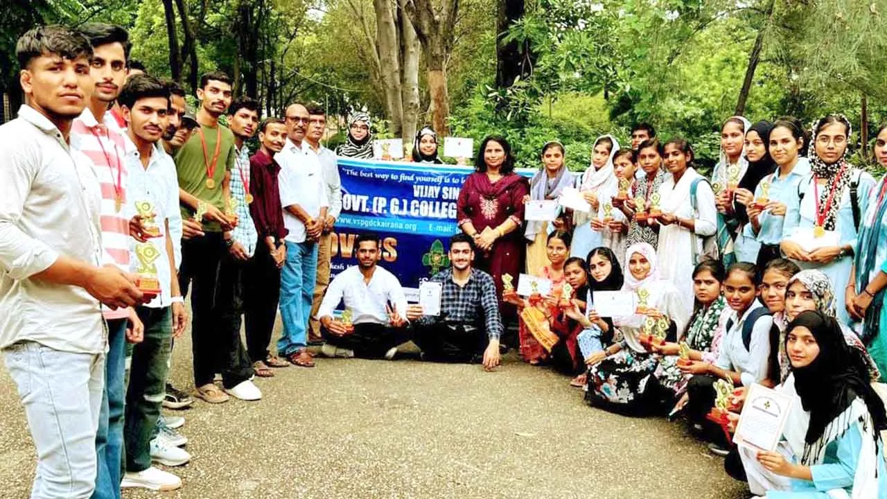रोवर्स-रेंजर्स को वितरित किये गए पुरस्कार व प्रमाण-पत्र