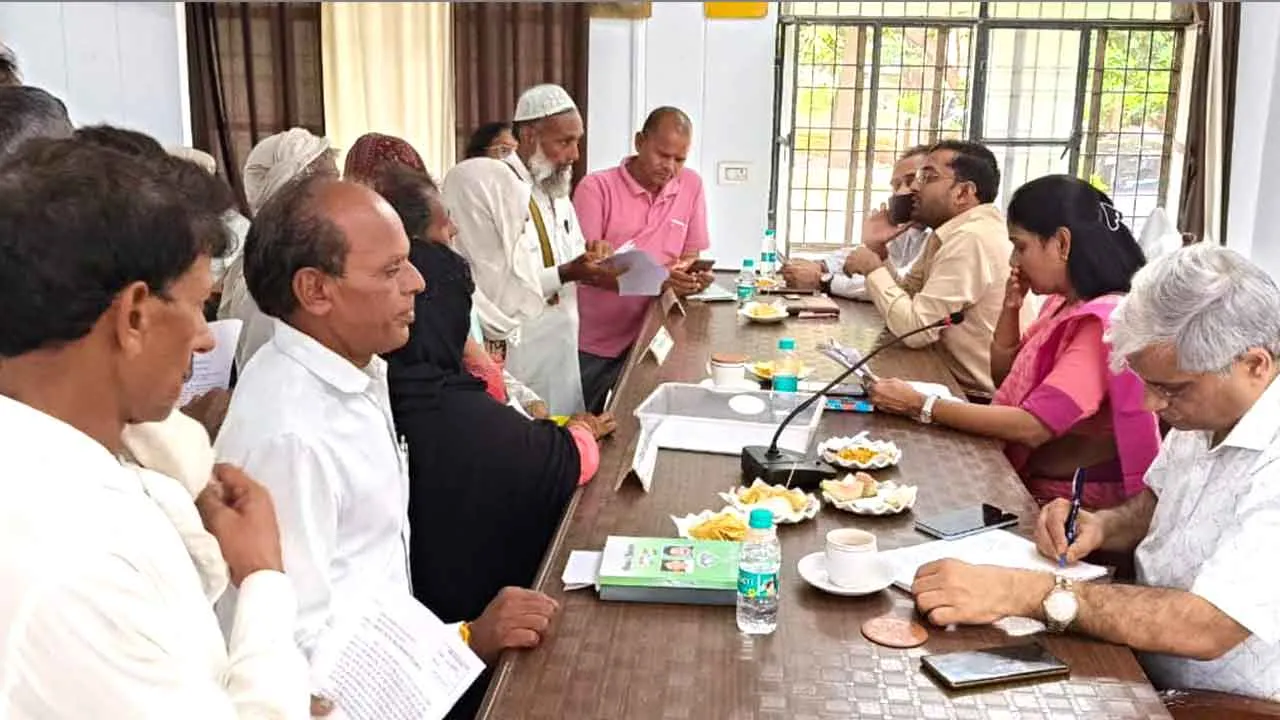 सम्पूर्ण समाधान दिवस में सीडीओ विनय तिवारी ने सुनी जनसमस्याएं