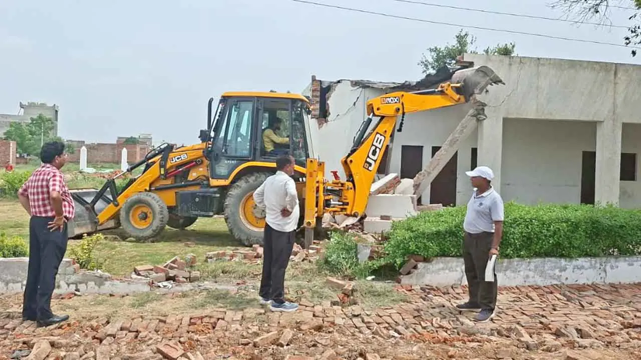 अवैध कॉलोनियों पर चला एमडीए का पीला पंजा, हड़कंप