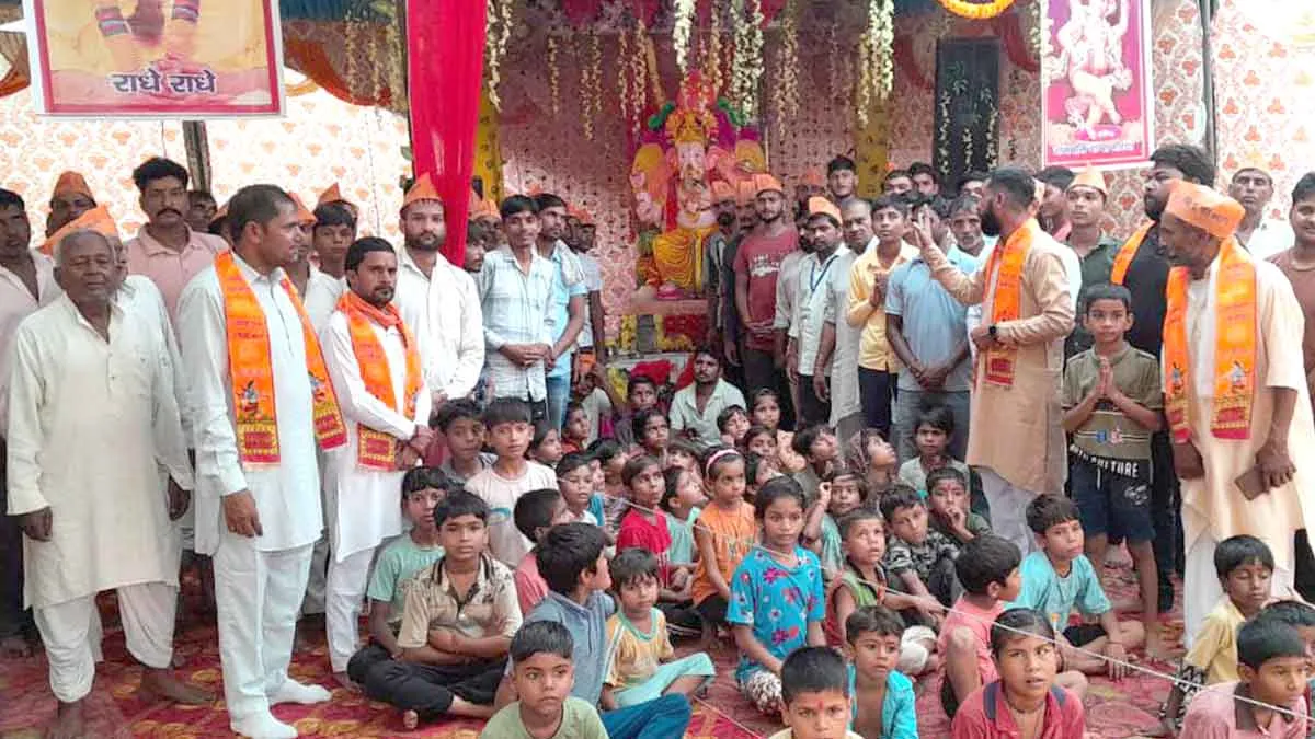 जंधेड़ी में श्रीगणेशोत्सव पर किया हनुमान चालीसा का पाठ
