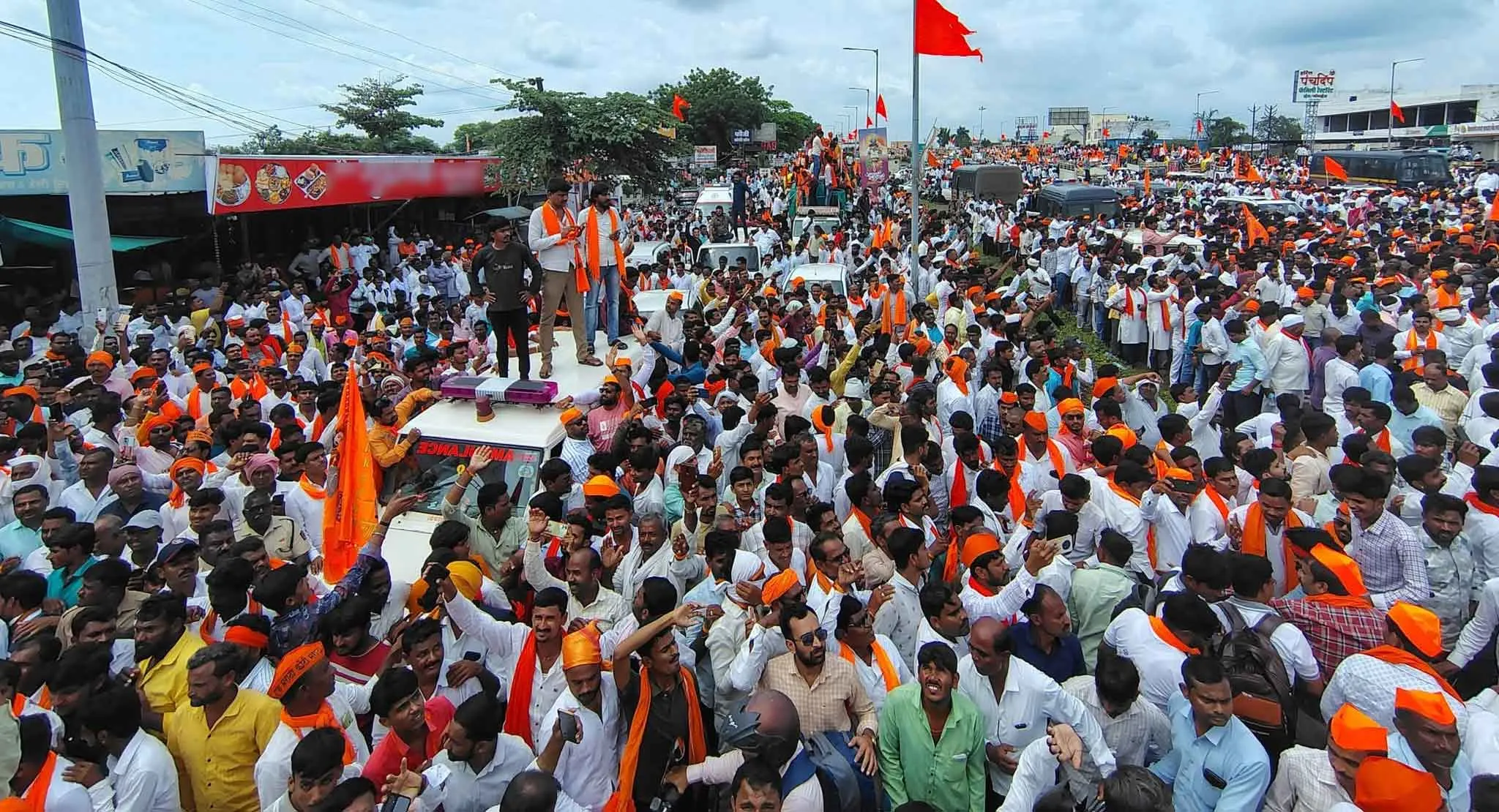 Maratha Reservation: आरक्षण को लेकर मुंबई में मराठा आंदोलन होगा शुरू, जुटने लगे समर्थक
