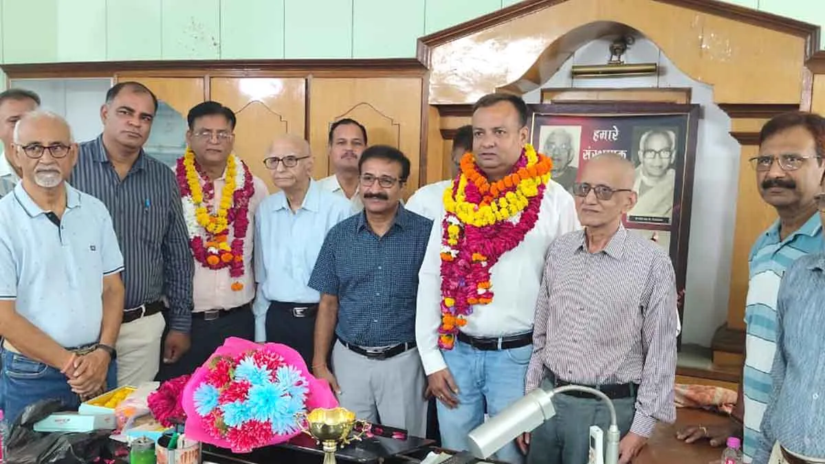 पालीवाल कॉलेज के नए प्राचार्य बने विशाल पाठक