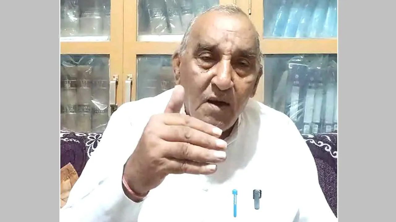 खरखौदा के भाजपा विधायक पर भड़के गोहाना के पूर्व विधायक, अपने कार्यकाल का दिया लेखा-जोखा