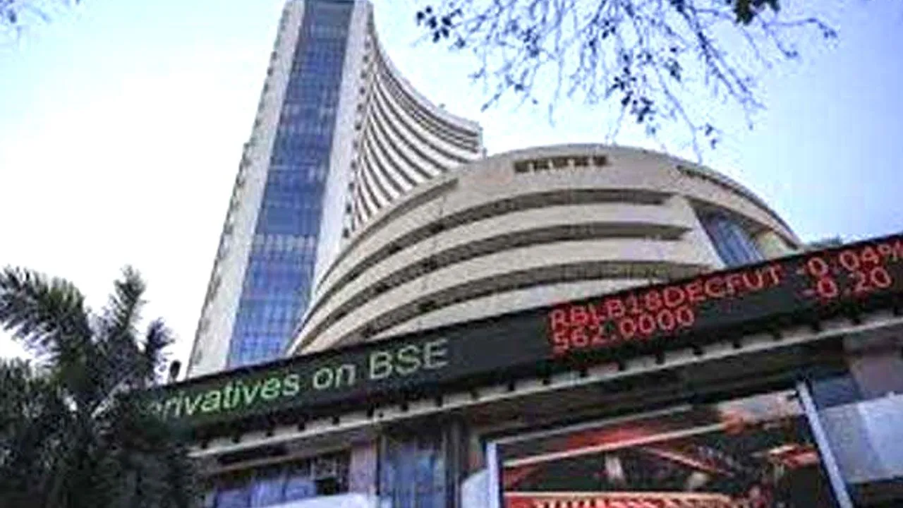 Indian stock market crashed Today: भारतीय शेयर बाजार आज गिरा धड़ाम! मिश्रित वैश्विक संकेत रहे कारण