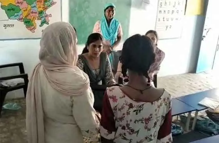 पिता का दोस्त बता बालिका को बाइक पर बैठाकर ले गया साथ