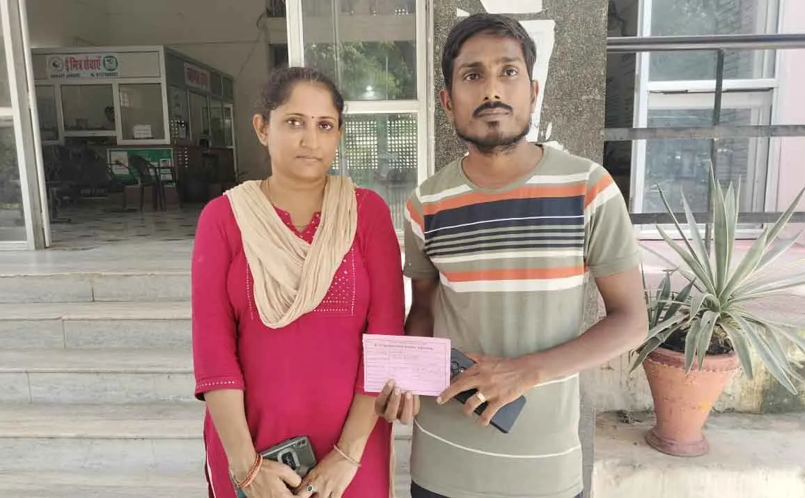 हैड कांस्टेबल पर गली में अतिक्रमण करने का आरोप