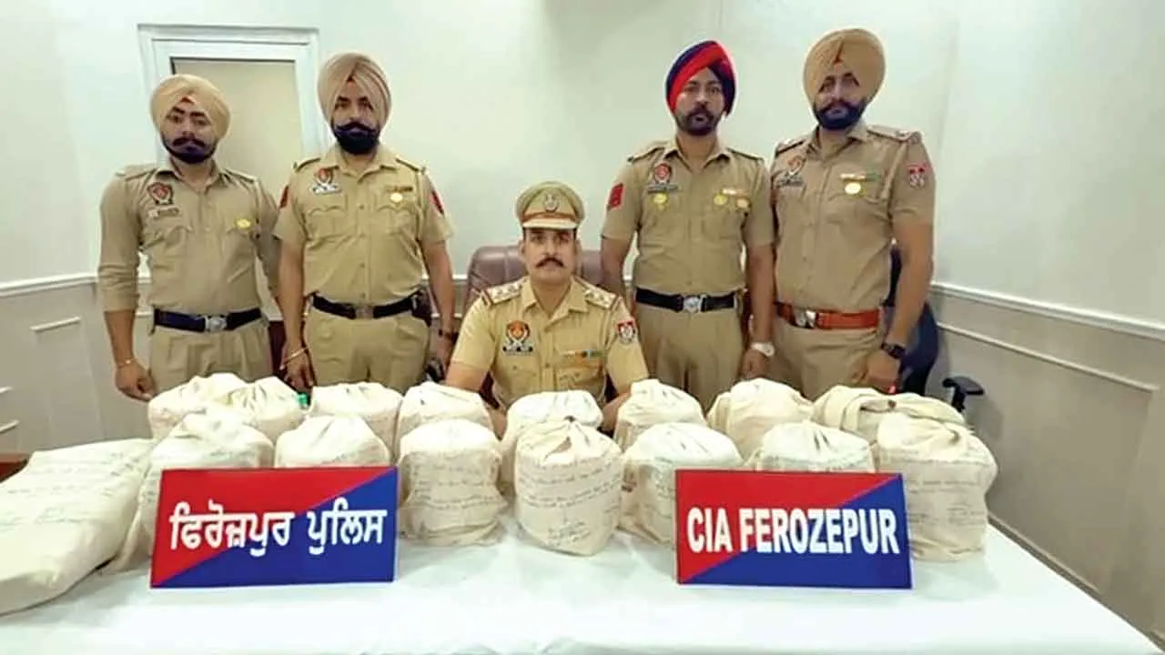 फिरोजपुर पुलिस ने 15.7 किलो व बीएसएफ ने 4.4 किलो हैरोईन की बरामद, 3 गिरफ्तार