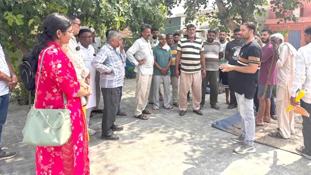 हैदरवाला में ग्रामीणों को कैंप लगाकर एंटी रेबीज़ के लिए किया जागरूकता