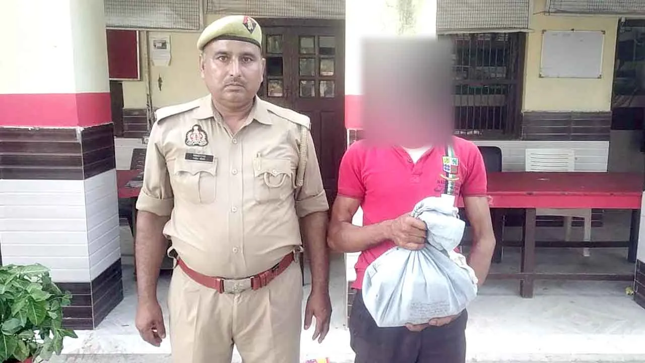 अवैध देशी शराब के 22 पव्वे बरामद, आरोपी गिरफ्तार