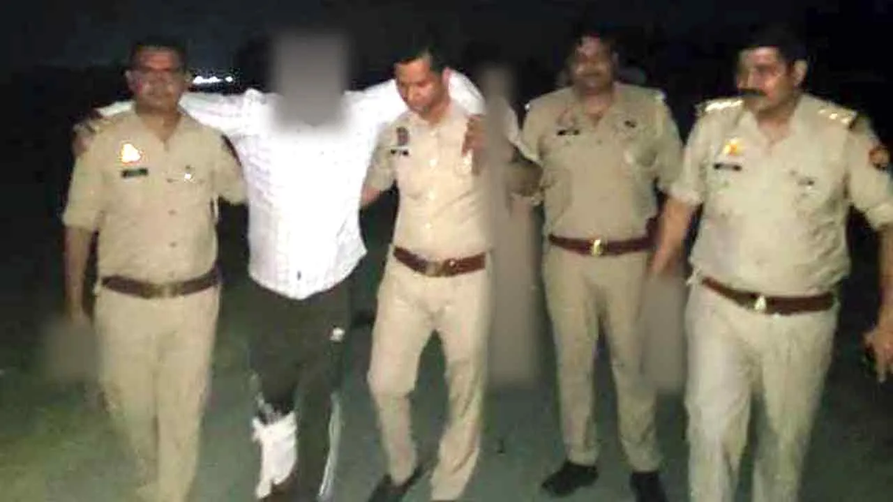 मुठभेड़ में गौ-तस्कर के पैर में लगी पुलिस की गोली, जेल भेजा