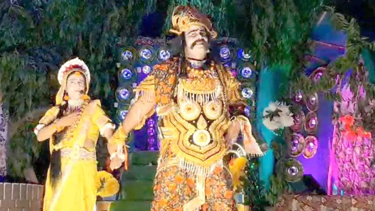 Ramlila: पंचवटी से सीता का हरण कर ले गया साधु वेशधारी रावण