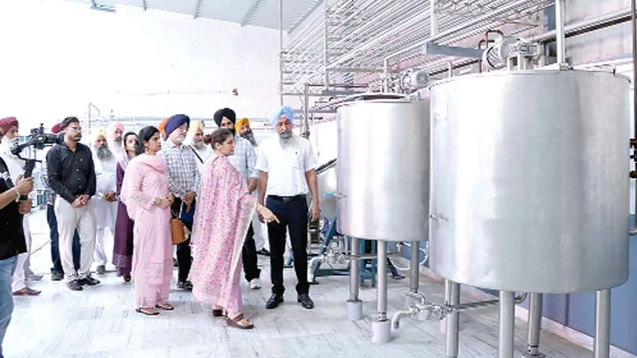 फार्मर फर्स्ट प्रोजेक्ट के लाभार्थी ने शुरू किया डेयरी प्रोसेसिंग प्लांट