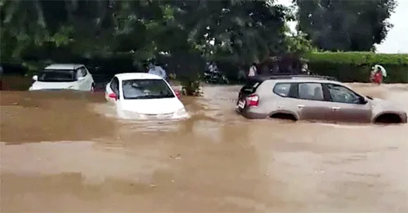Punjab Flood: पंजाब बाढ़ पीड़ितों के लिए रिलायंस ने बढ़ाया मदद का हाथ