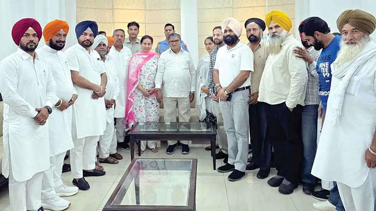 हांसी-बटाणा नहर मुद्दा: परनीत कौर ने राज्यपाल को सौंपा ज्ञापन