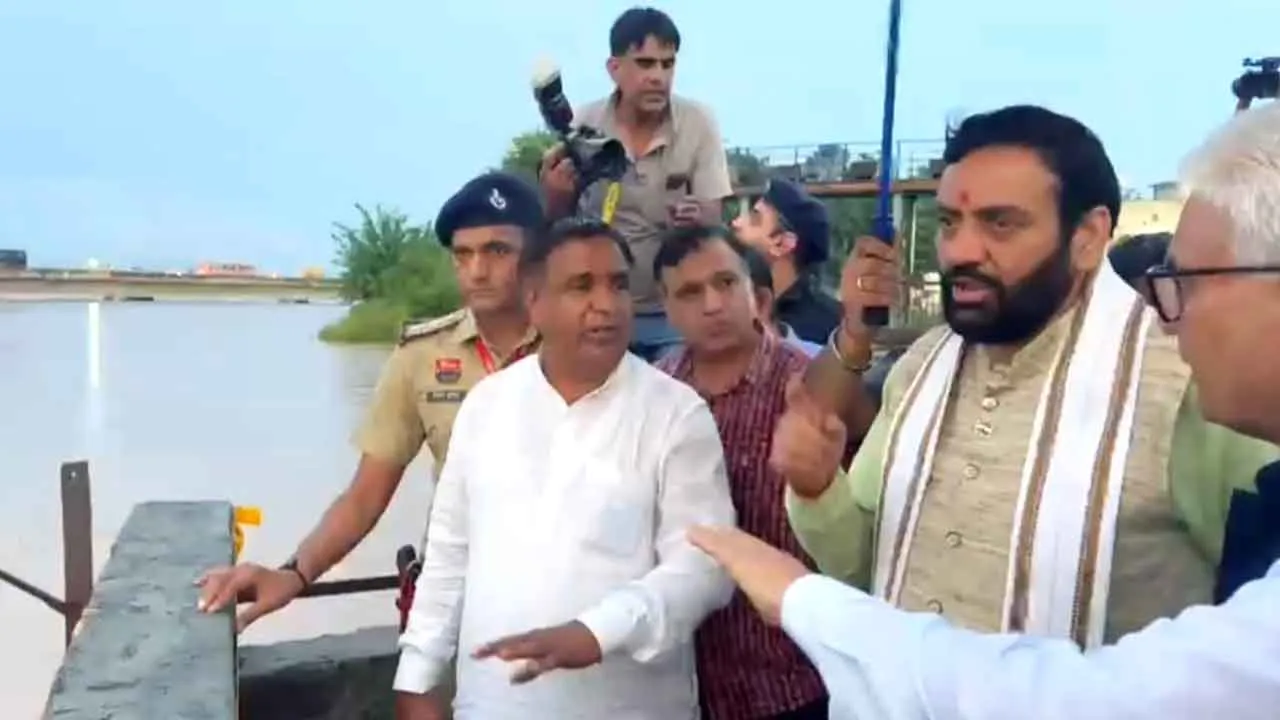 बाढ़ प्रभावित इलाकों में मुख्यमंत्री नयाब सिंह सैनी का दौरा – पंडित जयभगवान शर्मा डीडी ने जताया आभार, कहा “मुख्यमंत्री हर पल पीड़ितों के साथ”