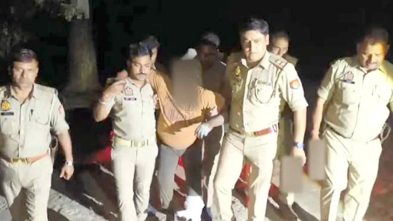 सिरसागंज पुलिस ने कुख्यात हिस्ट्रीशीटर मुखिया के बीच मुठभेड़, पैर में गोली लगने से घायल होकर गिरफ्तार