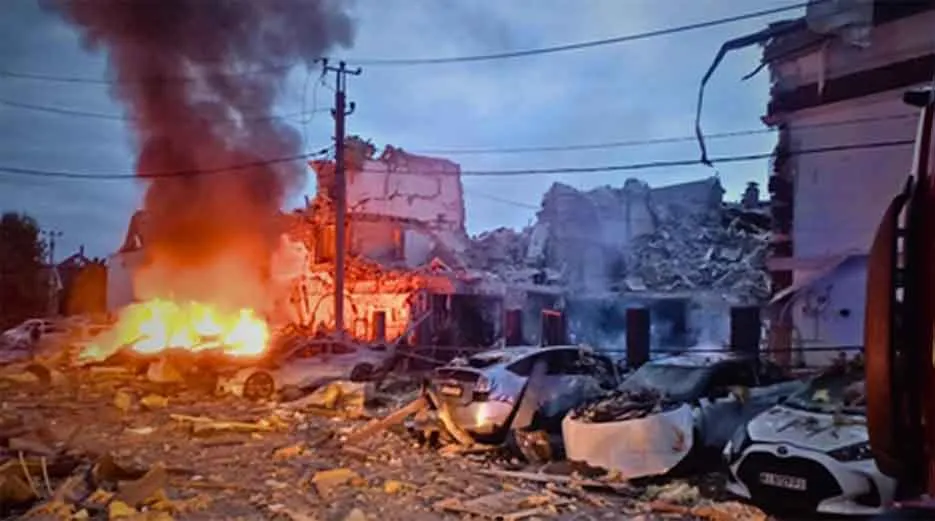 Belgorod drone attack: बेलगोरोड में यूक्रेनी हमला, तीन की मौत, अनेक लोग घायल
