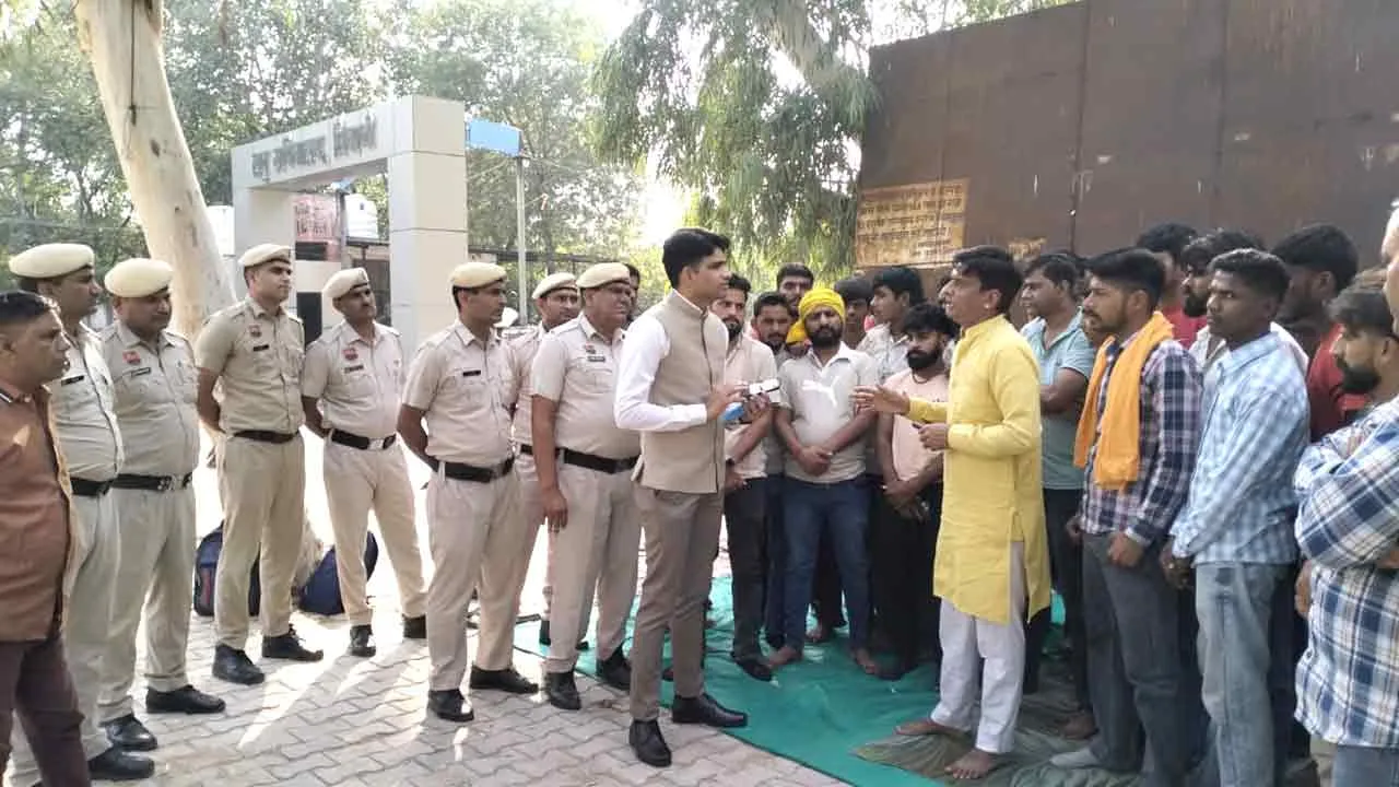 Rabies Infected: रेबीज संक्रमित पशुओं का उपचार ना होने के विरोध में भिवानी में गोरक्षक फिर बैठे धरने पर