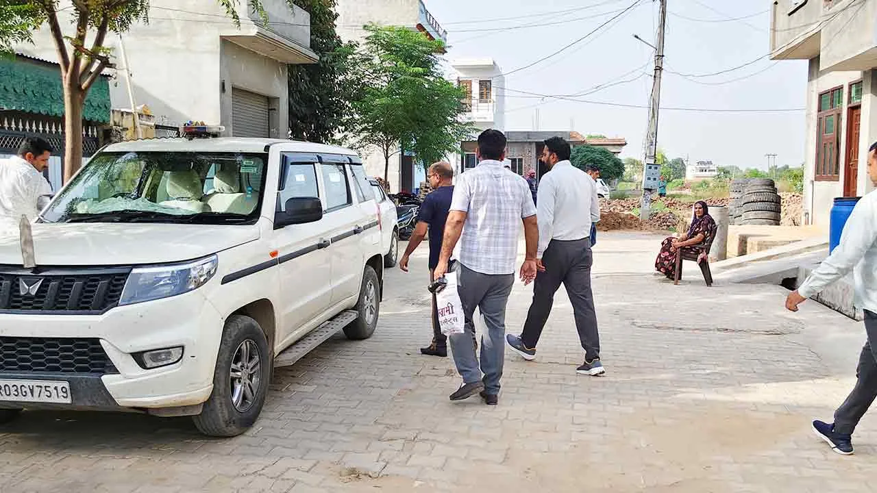 Bribe: 15 हजार लेते एसीबी ने बैंक मैनेजर को रंगे हाथ दबोचा