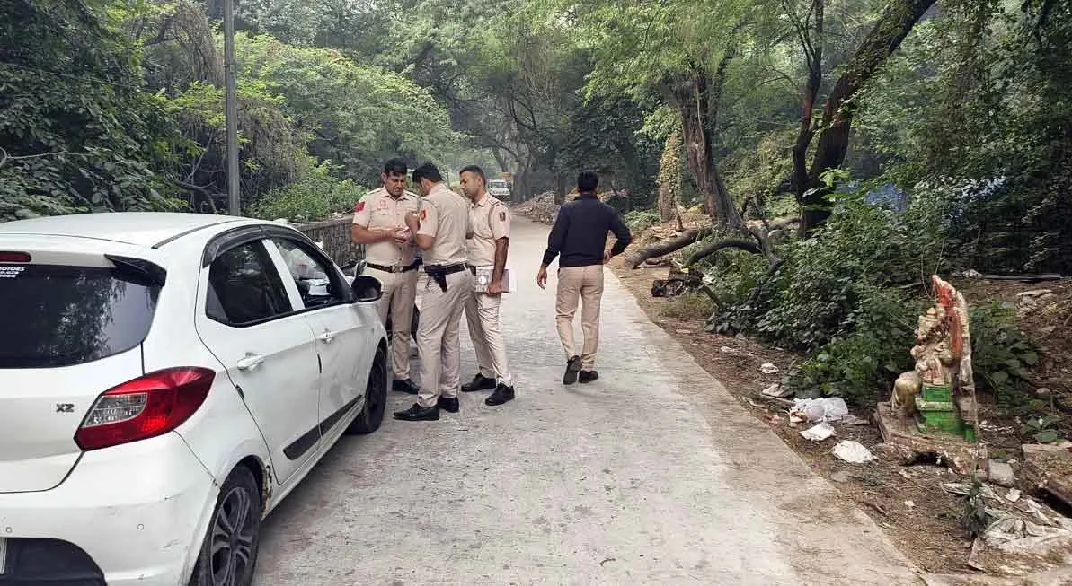 Delhi Encounter: दिल्ली के महरौली में पुलिस व बदमाश के बीच मुठभेड़, कनिष्क उर्फ कुकू गिरफ्तार
