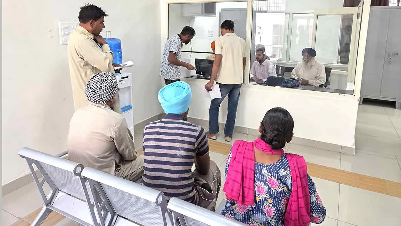 Labour Card: मुख्यमंत्री सहायता केंद्र में लेबर कार्ड बनाने हेतु विशेष शिविर आयोजित
