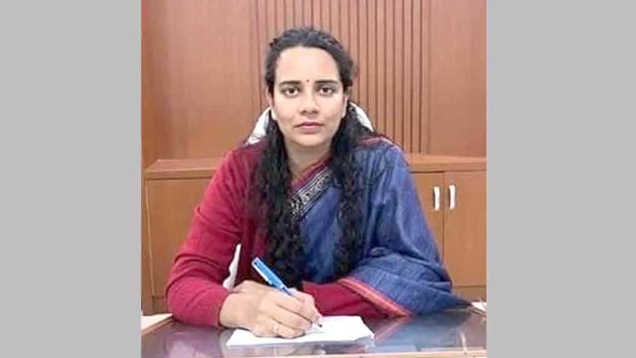 गुंजन द्विवेदी बनाई गईं फिरोजाबाद की नई नगर आयुक्त