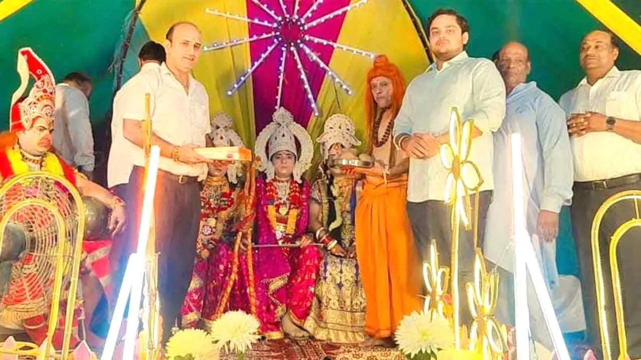 प्रभु श्रीराम को राजतिलक के साथ ही रामलीला महोत्सव का समापन
