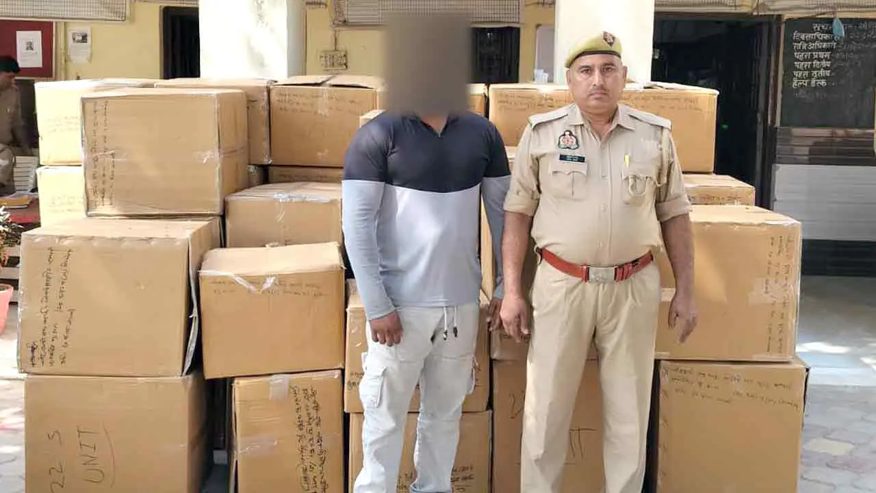 पटाखों का अवैध भंडारण बरामद, आरोपी गिरफ्तार