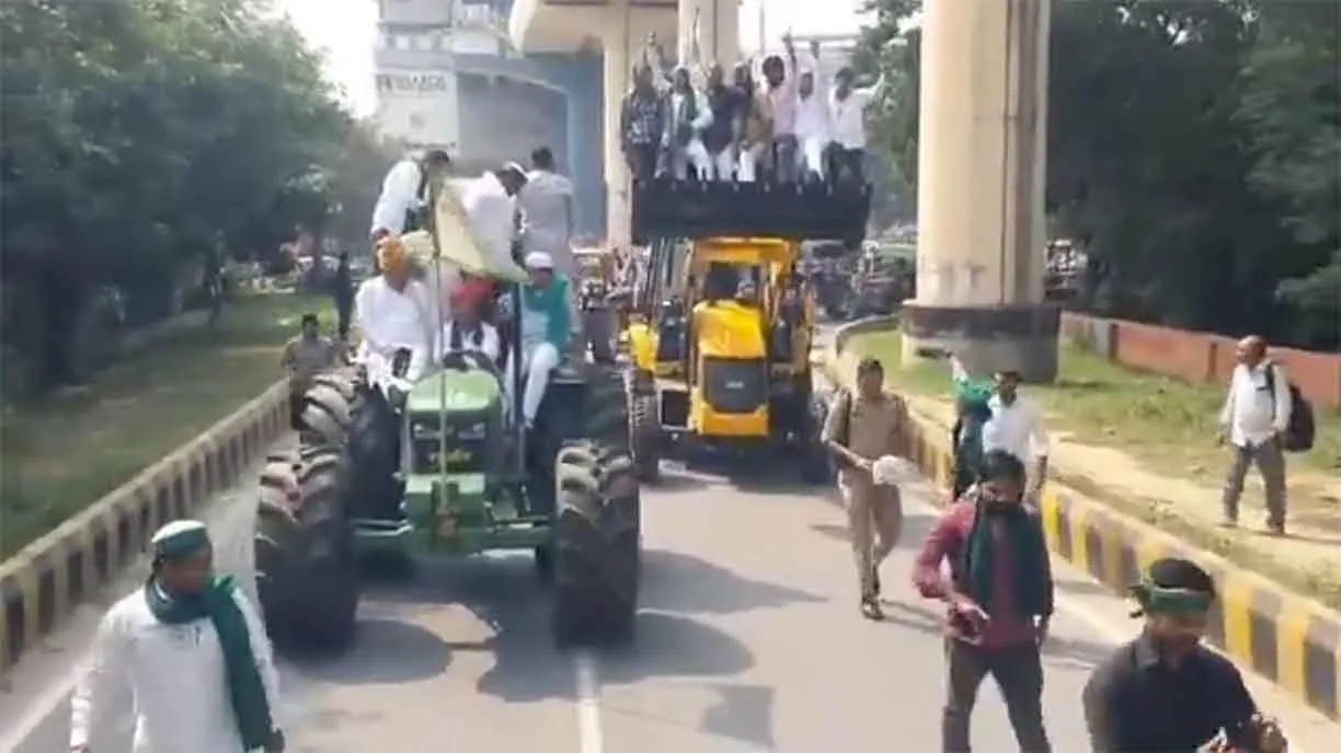 Noida Kisan Mahapanchayat: नोएडा के सूरजपुर जिला मुख्यालय पर किसानों का प्रदर्शन