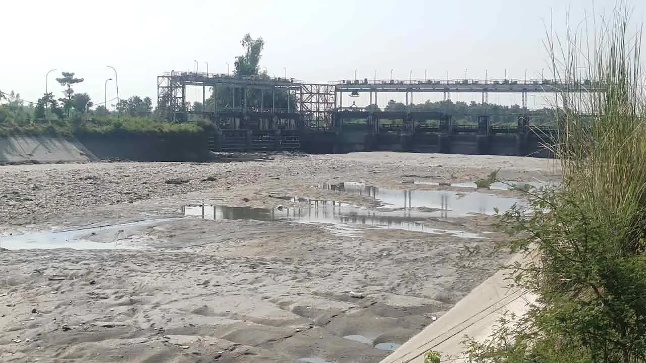 छठ पूजा को लेकर 26 अक्टूबर तक पश्चिमी यमुना नहर, पूर्वी यमुना नहर और हाइडिल लिंक में पानी के आपूर्ति नहीं की जाएगी: एसडीओ नवीन रंगा 