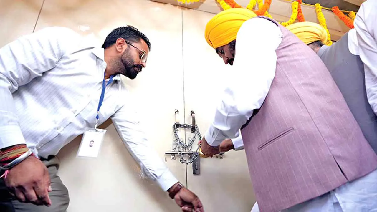 Punjab: पंजाब में आरटीओ दफ्तर हुए पूरी तरह फेसलेस