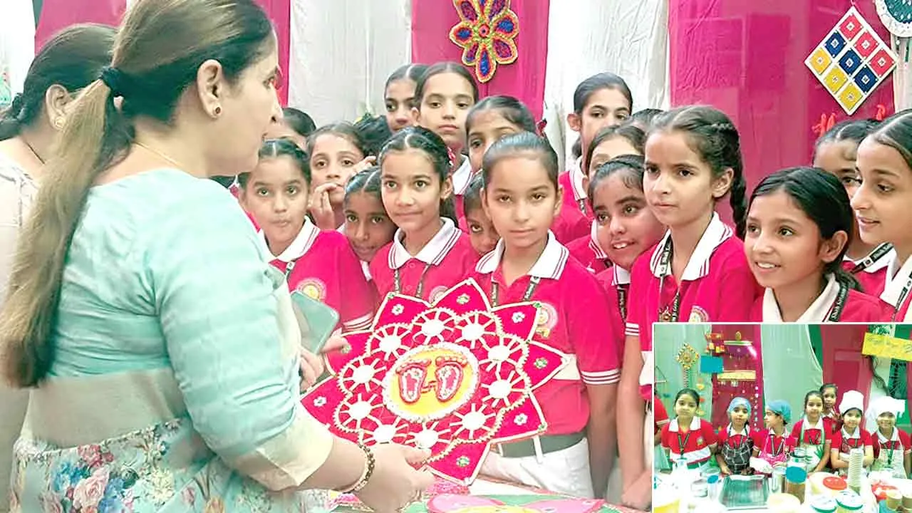 शाह सतनाम जी गर्ल्स स्कूल में दीपावली मेले का आयोजन