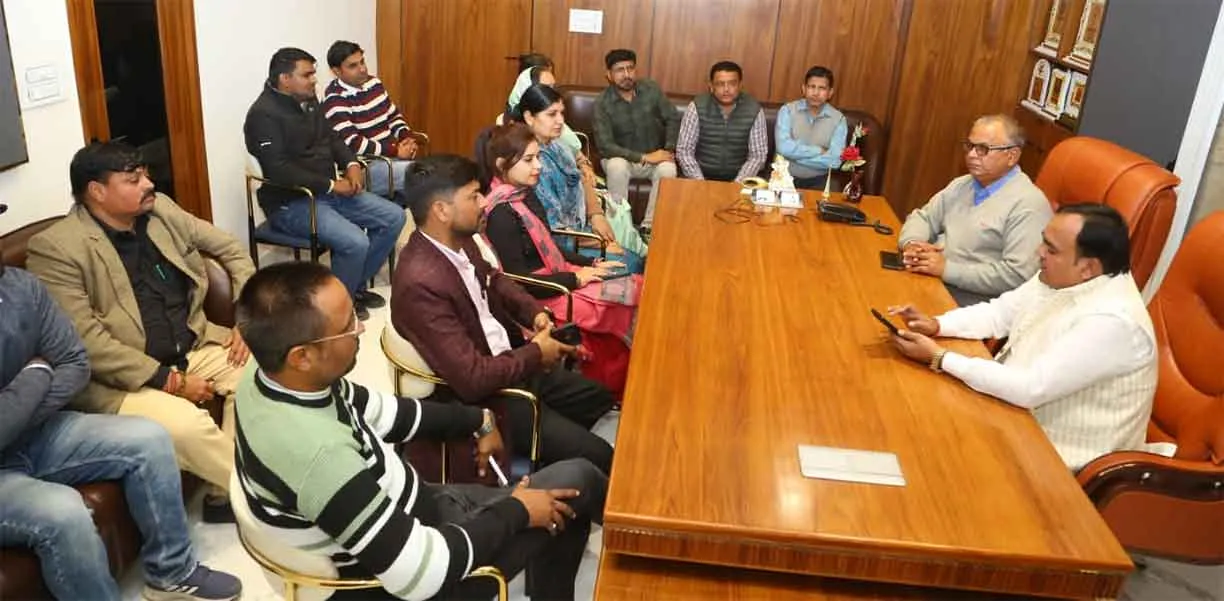 युवाओं के लिए सरकारी नौकरी का नया रास्ता खुला, नर्सिंग व जीएनएम कोर्स सबसे उपयोगी विकल्प