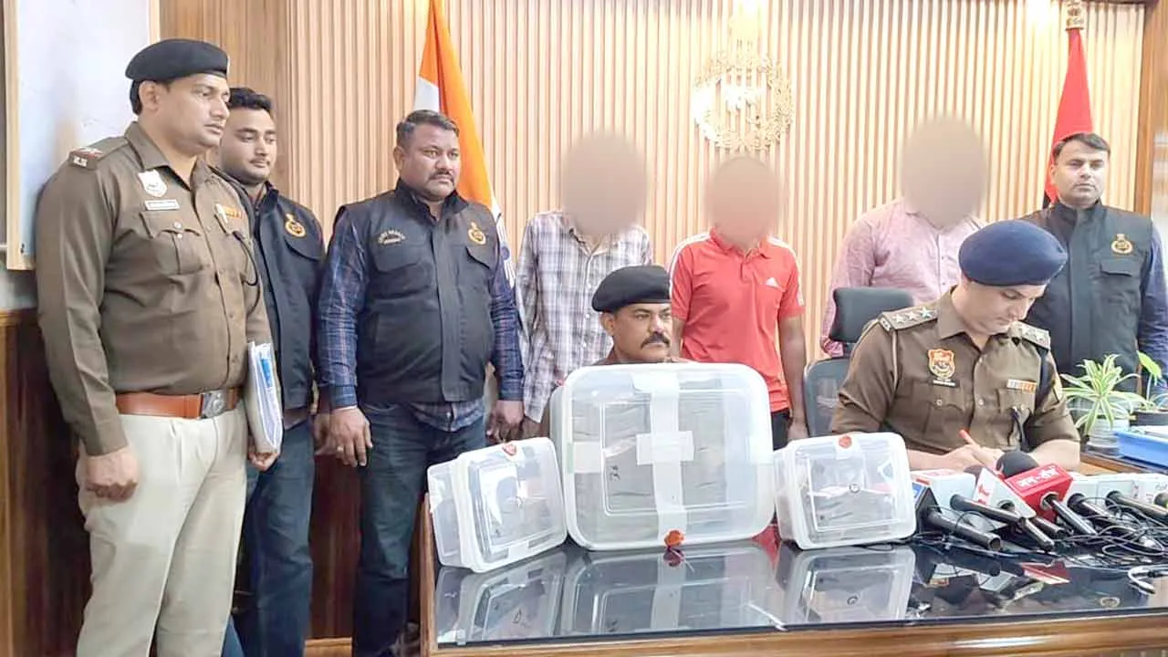 25.33 लाख रुपये की लूट का खुलासा, तीन गिरफ्तार, 21 लाख रुपये बरामद