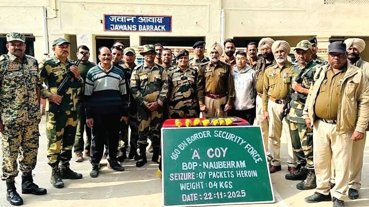 4 किलो हेरोइन व एक बैग बरामद
