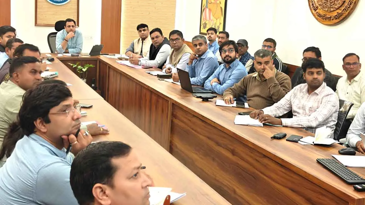कूड़ा जलाने वालों पर लगेगा जुर्माना, होगी सख्त कार्रवाई: नगरायुक्त    