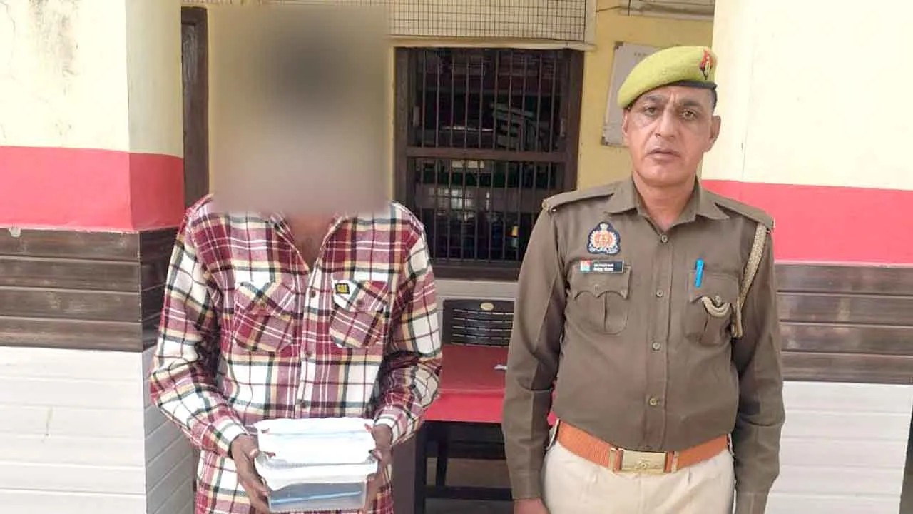 चोरी के दो मोबाइल व चाकू बरामद, आरोपी गिरफ्तार