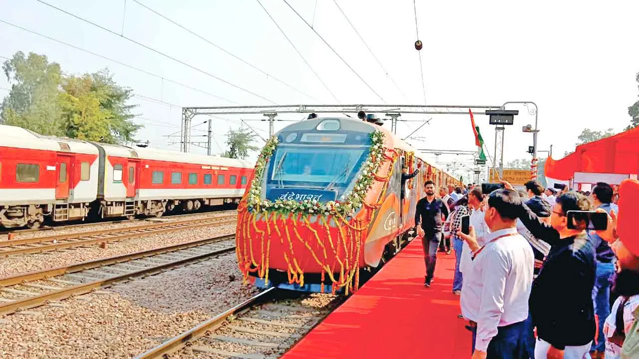 Vande Bharat Train: हरियाणा के तीन स्टेशनों पर हुआ वंदे भारत ट्रेन का ठहराव